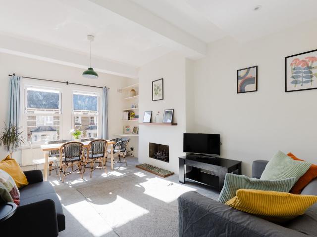 Croxley Road, London W9, 3 bed flat to rent, £4,720 pcm | PrimeLocation