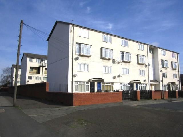 Croxteth Hall Lane, Croxteth, Liverpool L11, 2 bed flat to rent, £650 pcm | PrimeLocation