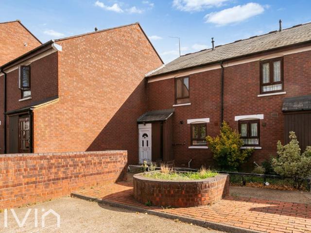 Croydon CR0 3 bed terraced house to rent £1,900 pcm £438 pw