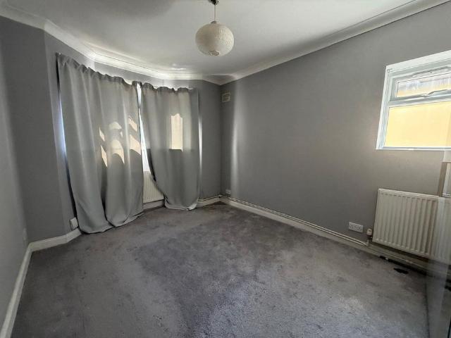 Croydon Road, Caterham, CR3 6
