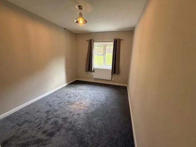 Croydon Road, CR3, Property for rent