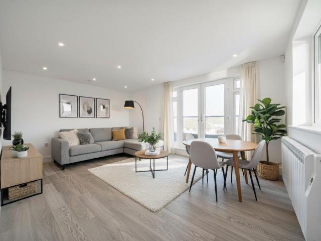 Croydon Road Beckenham BR3 Studio to rent £1,375 pcm £317 pw