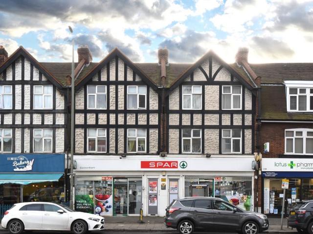 Croydon Road, Beckenham, Kent, BR3 1 bed flat to rent £1,450 pcm £335 pw