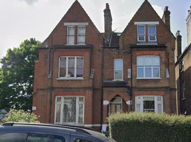 Croydon Road, Penge, London 3 bed flat to rent £3,000 pcm £692 pw