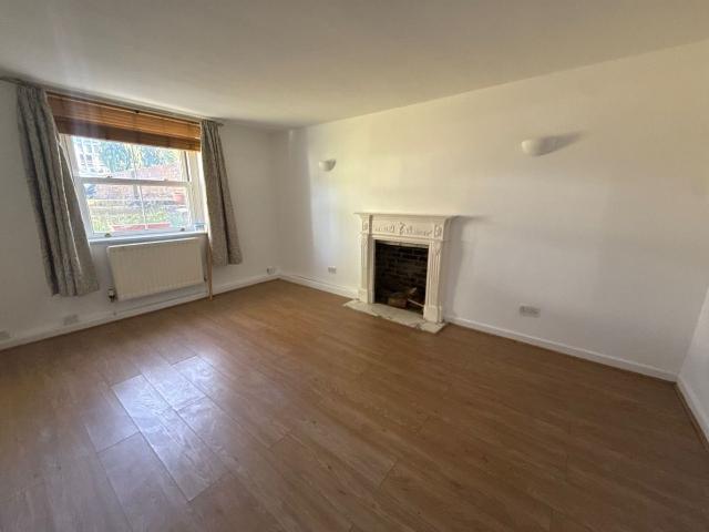 Croydon Road, Wallington SM6, 1 bed flat to rent, £1,495 pcm | PrimeLocation
