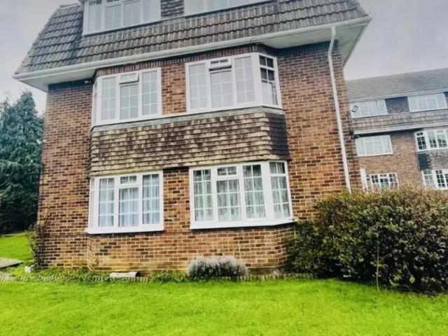 Croydon Road, Wallington SM6 1 bed in a house share to rent £600 pcm £138 pw