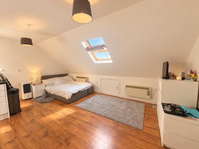 Croydon Road, Wallington, SM6 7NY