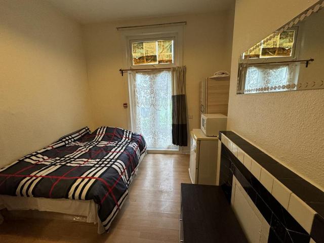 Croydon SE25 1 bed terraced house to rent £700 pcm £162 pw