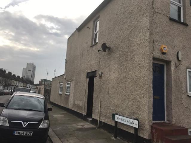 Croyland Road, Edmonton N9, 2 bed maisonette to rent, £1,750 pcm | PrimeLocation