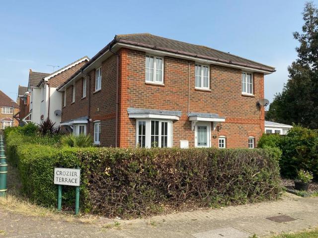 Crozier Terrace, Chelmsford CM2 2 bed end of terrace house to rent £1,500 pcm £346 pw