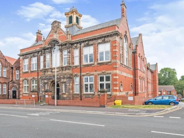 Crocketts Lane, SMETHWICK, B66 1 bed apartment to rent £975 pcm £225 pw