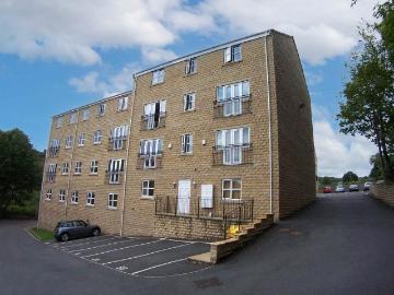 Croft Court, Mount Lane, Rastrick, Brighouse HD6, 2 bed flat to rent, £650 pcm | PrimeLocation