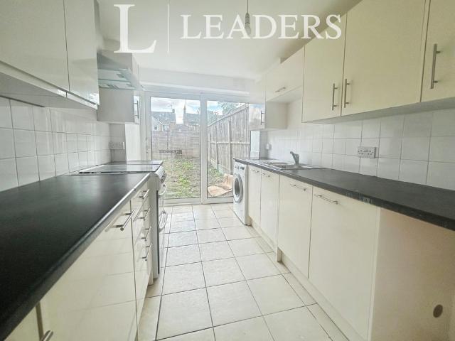 Croft Close, CM7 4 bed house to rent £1,950 pcm £450 pw