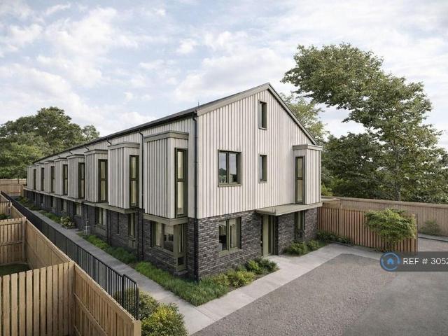 Croft Hall, Edenbridge, TN8 3 bed terraced house to rent £2,200 pcm £508 pw