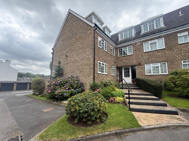 Croft House Lane, Huddersfield HD1, 2 bed flat to rent, £875 pcm | PrimeLocation