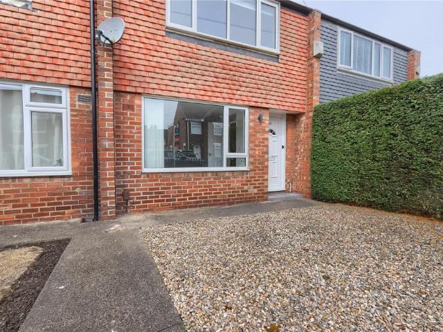 Croft Road, Eaglescliffe 2 bed terraced house to rent £825 pcm £190 pw