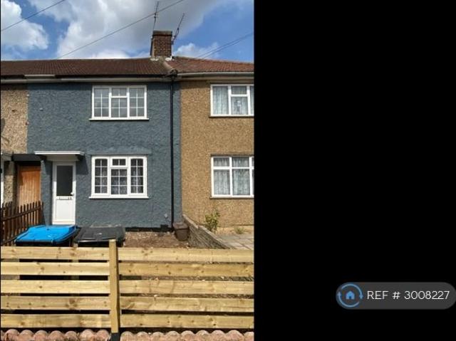 Croft Road, Enfield, EN3 3 bed terraced house to rent £2,100 pcm £485 pw