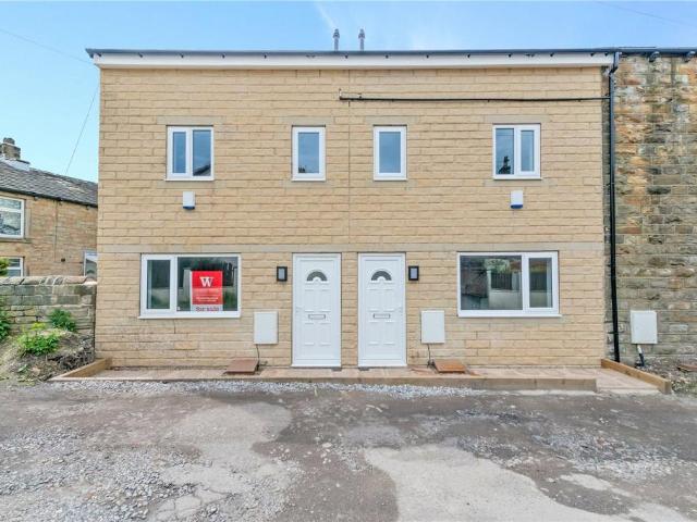 Croft Street, Birkenshaw, BD11 2 bed townhouse to rent £850 pcm £196 pw