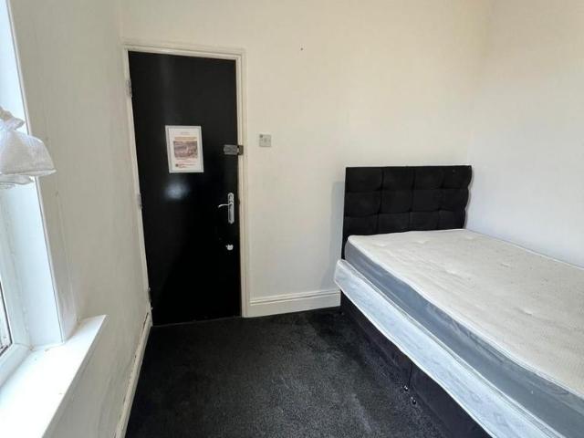 Croft Street, Salford M7 1 bed house of multiple occupation to rent £545 pcm £126 pw