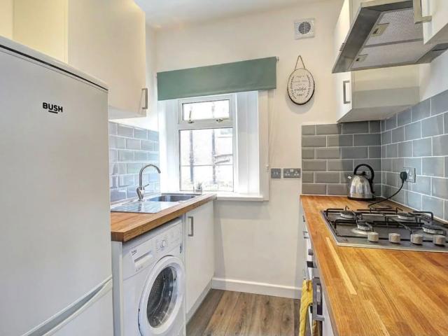 Croftmont Avenue, Glasgow G44, 3 bed flat to rent, £1,095 pcm | PrimeLocation