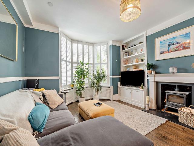 Crofton Road, London SE5, 2 bed flat to rent, £2,750 pcm | PrimeLocation