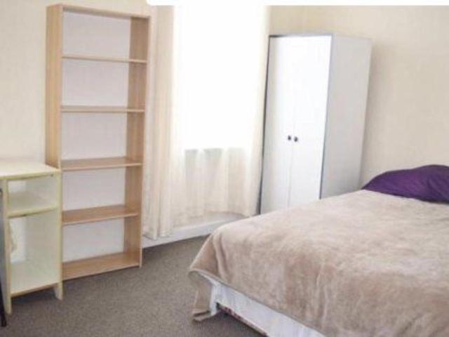 Crofton Street, Manchester, Greater Manchester M14, 2 bed shared accommodation to rent, £620 pppm | PrimeLocation
