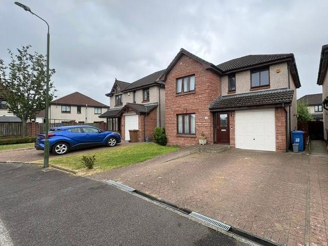 Crofthead Street, Falkirk FK2, 4 bed detached house to rent, £1,500 pcm | PrimeLocation