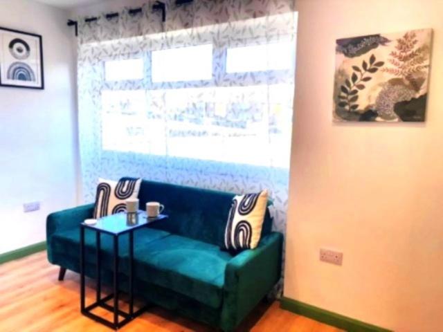 Croftside Close Room 4, Leeds, Seacroft