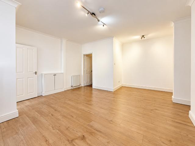 Croham Road, South Croydon CR2, Studio to rent, £1,050 pcm | PrimeLocation