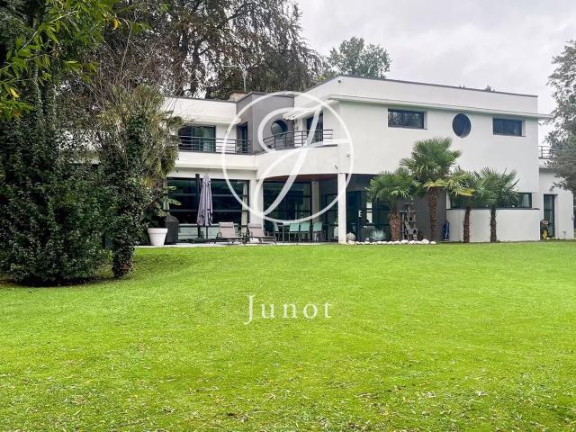 Croix BARBIEUX Villa à vendre 11 pièces 315,19m² 5 cha