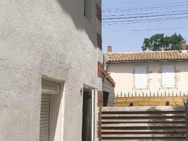 Croix Chapeau 17220 Location appartement 1 pièce t1 au dernier étage parking