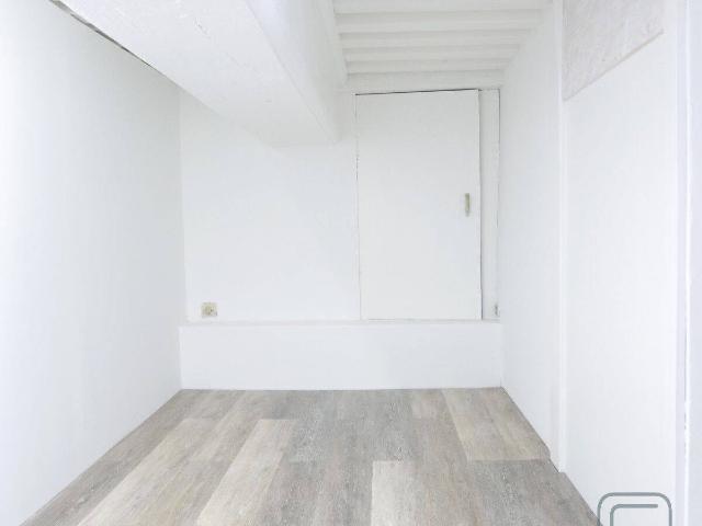 CROIX ROUSSE CENTRE STUDIO 35 M2 RENOVÉ