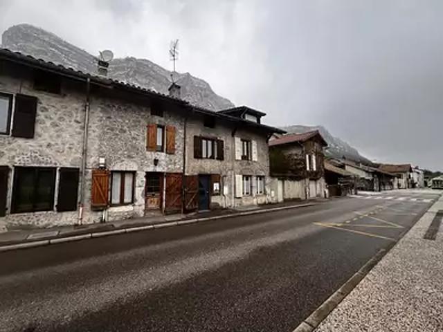 Crolles 38920 Achat / Vente maison 4 pièces t4 terrasse