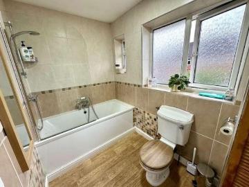 House for rent in Farnworth - Equipped kitchen