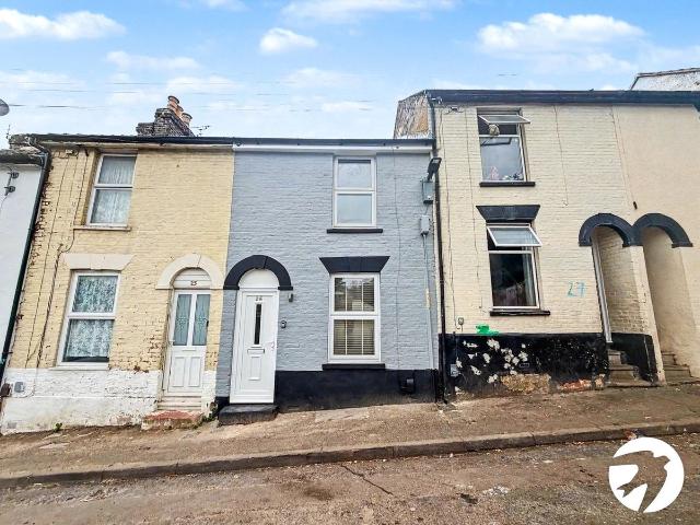 Cromwell Terrace, Chatham, Kent ME4, 3 bed terraced house to rent, £1,200 pcm | PrimeLocation
