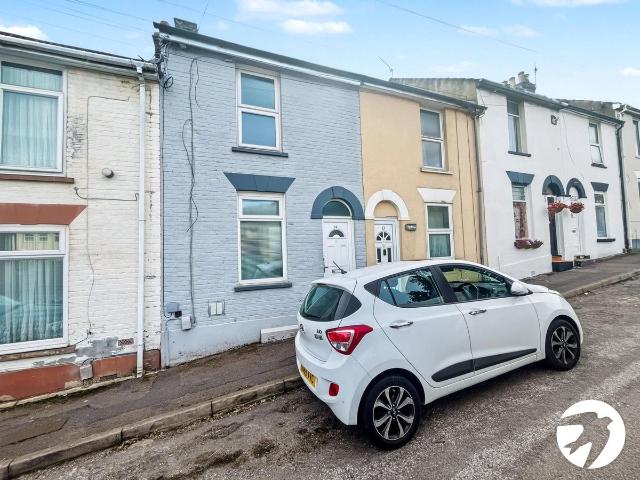 Cromwell Terrace, Chatham, Kent ME4, 2 bed terraced house to rent, £1,050 pcm | PrimeLocation