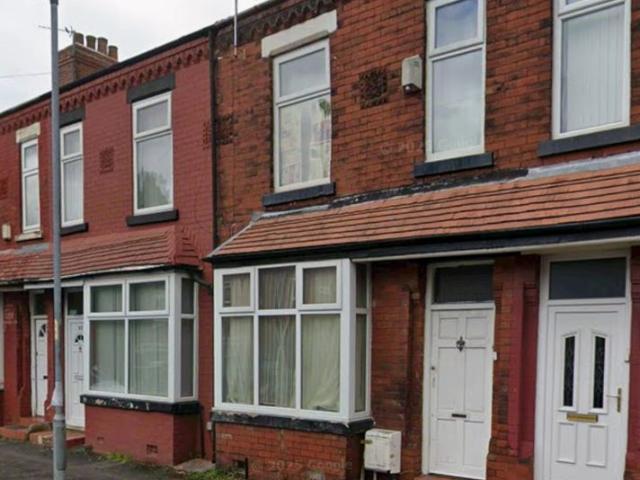 Cromwell Avenue, Manchester M16, 2 bed flat to rent, £1,200 pcm | PrimeLocation