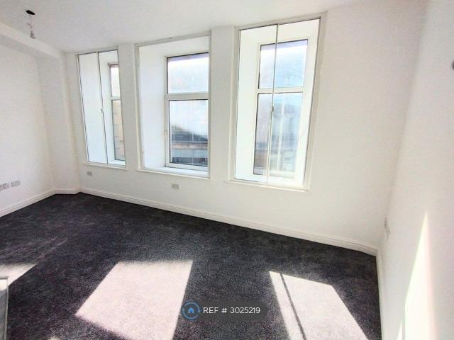 Cromwell Building, Lancaster LA1, 3 bed flat to rent, £995 pcm | PrimeLocation