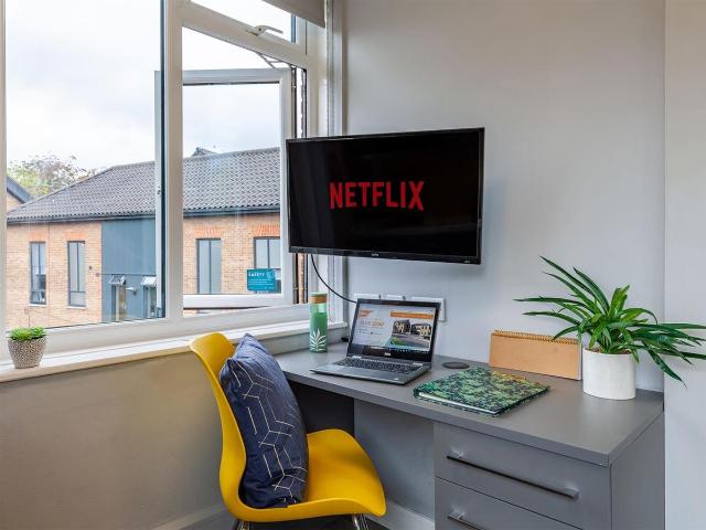 Cromwell Range, Manchester M14, Studio to rent, £1,018 pcm | PrimeLocation