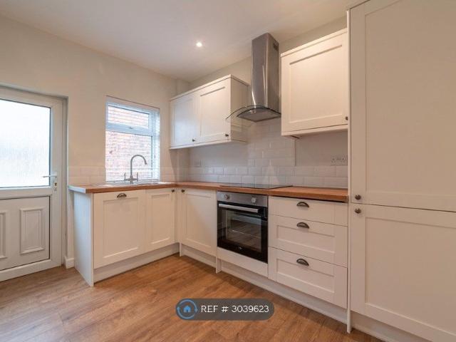 Cromwell Road, Newark NG24, 2 bed terraced house to rent, £825 pcm | PrimeLocation