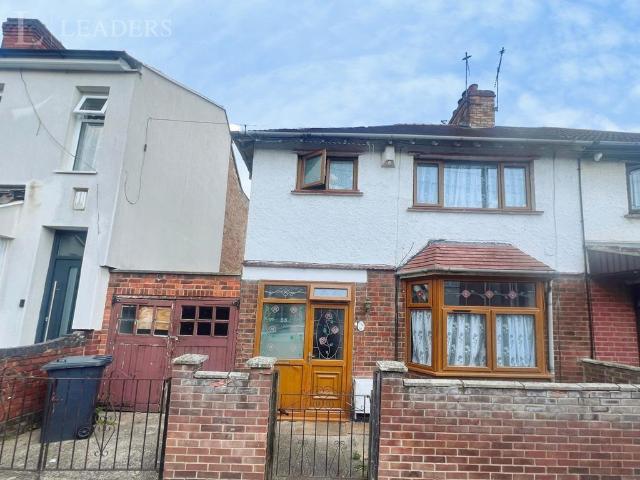 Cromwell Road, Derby, Derbyshire, DE23 3 bed semi detached house to rent £1,045 pcm £241 pw