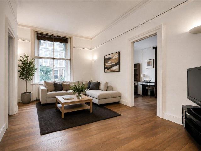 Cromwell Road, Gloucester Road. 2 bed apartment to rent £3,650 pcm £842 pw