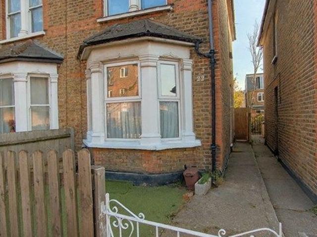 Cromwell Road, Kingston Upon Thames KT2, 2 bed semi detached house to rent, £3,100 pcm | PrimeLocation