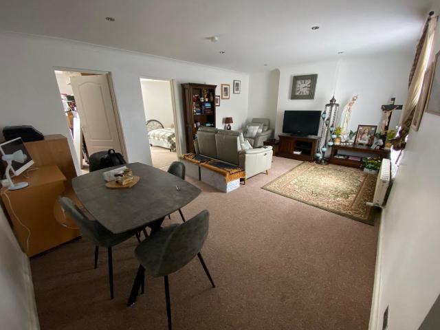 Cromwell Road, Luton LU3, 2 bed flat to rent, £1,200 pcm | PrimeLocation