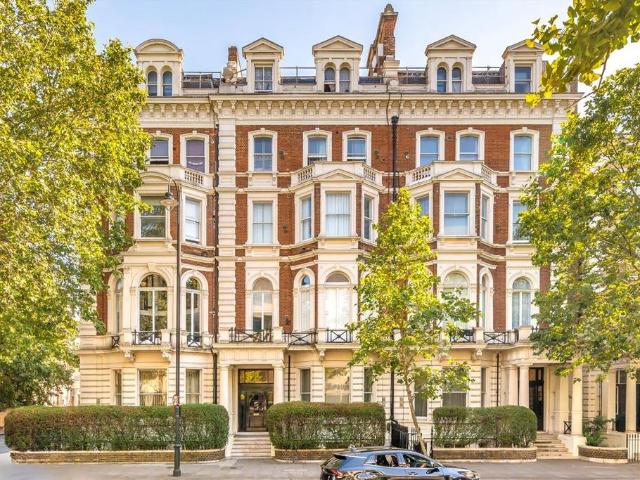 Cromwell Road, London SW5 1 bed flat to rent £2,500 pcm £577 pw