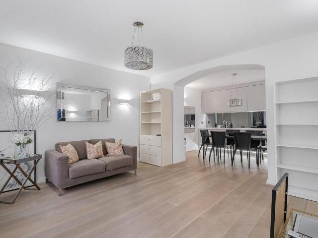 Cromwell Road, London, SW7 3 bed apartment to rent £4,500 pcm £1,038 pw