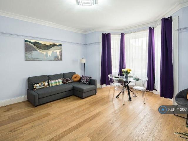 Cromwell Road, London, SW7 3 bed flat to rent £4,500 pcm £1,038 pw
