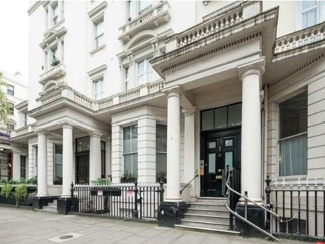 Cromwell Road, London SW7 2 bed apartment to rent £3,100 pcm £715 pw