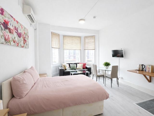 Cromwell Road, London SW7, Studio to rent, £2,383 pcm | PrimeLocation