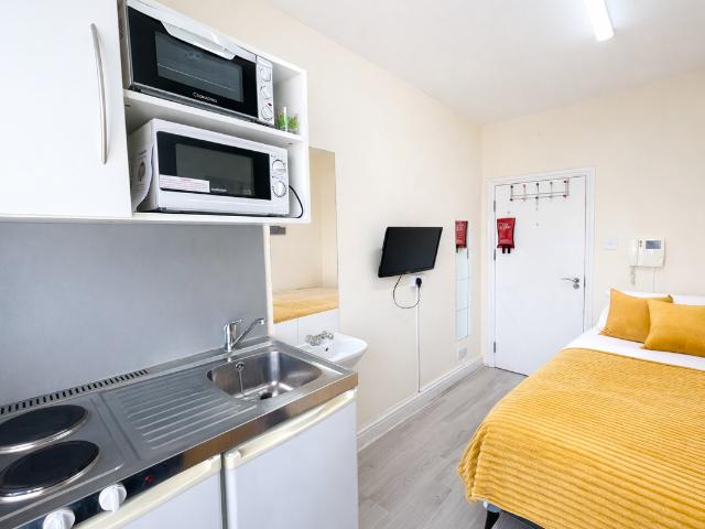 Cromwell Road, London SW7, Studio to rent, £1,603 pcm | PrimeLocation